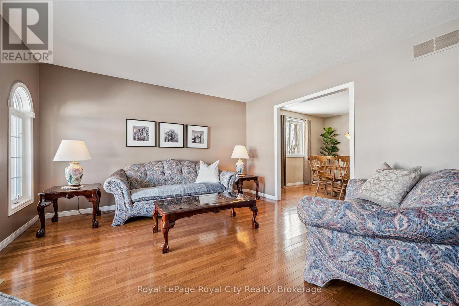 734 Willow Road, Guelph, Ontario  N1K 1Z1 - Photo 8 - X12832632