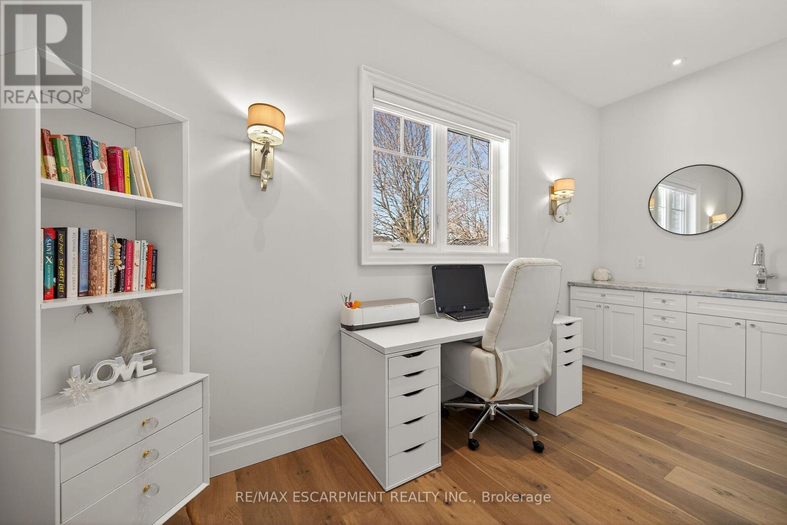 747 Vernon Place, Hamilton, Ontario  L9G 3H4 - Photo 13 - X12839766