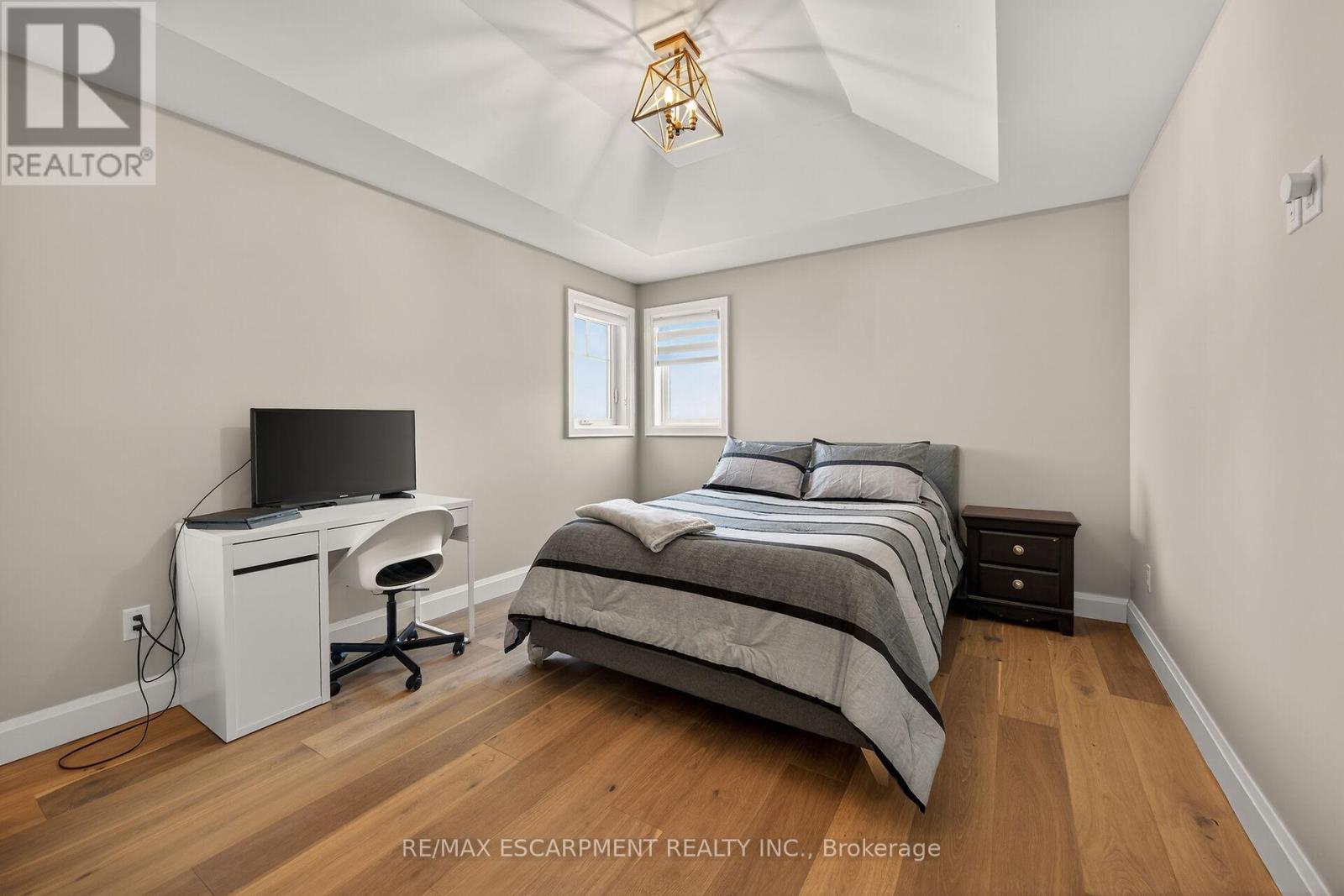 747 Vernon Place, Hamilton, Ontario  L9G 3H4 - Photo 27 - X12839766