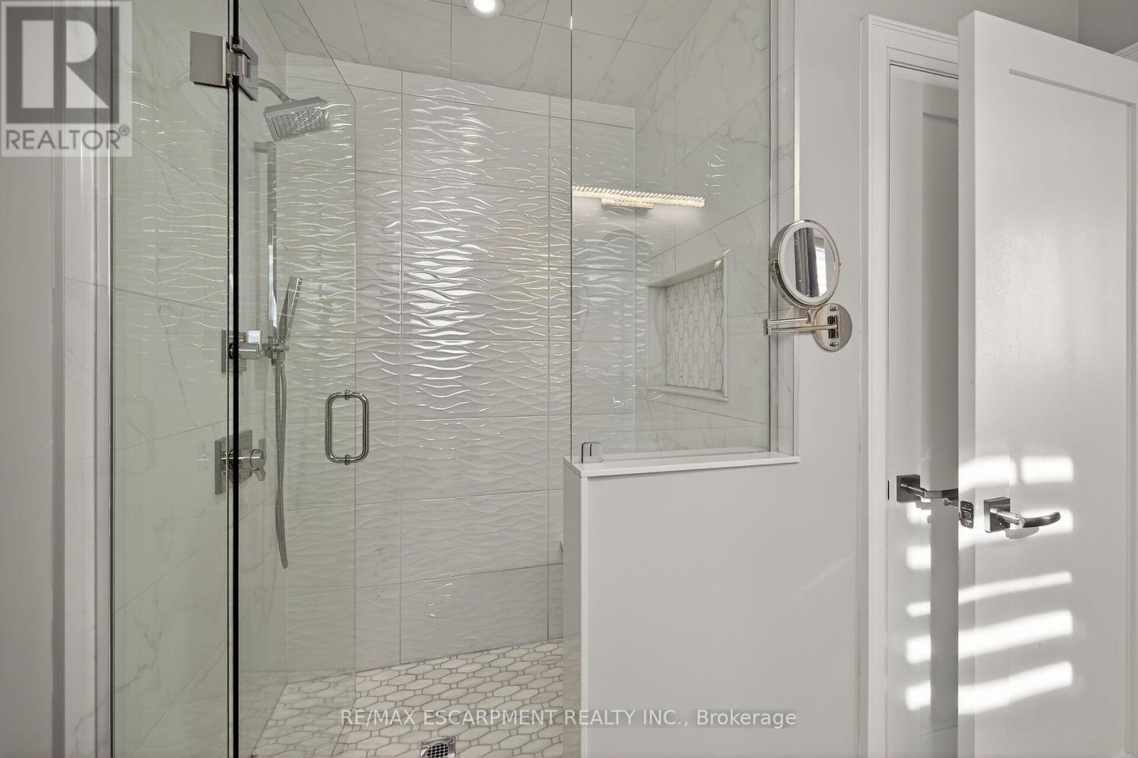 747 Vernon Place, Hamilton, Ontario  L9G 3H4 - Photo 43 - X12839766