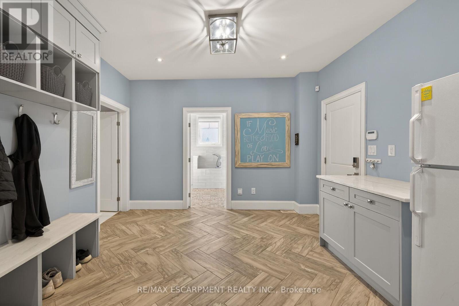 747 Vernon Place, Hamilton, Ontario  L9G 3H4 - Photo 30 - X12839766