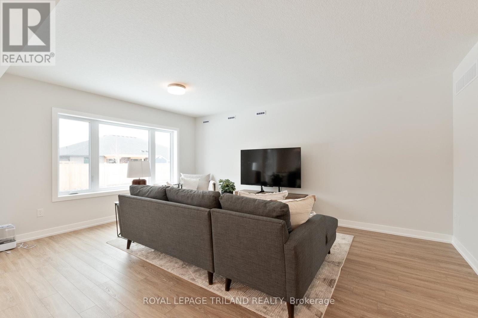 112 Styles Drive, St. Thomas, Ontario  N5R 0N8 - Photo 13 - X12846632