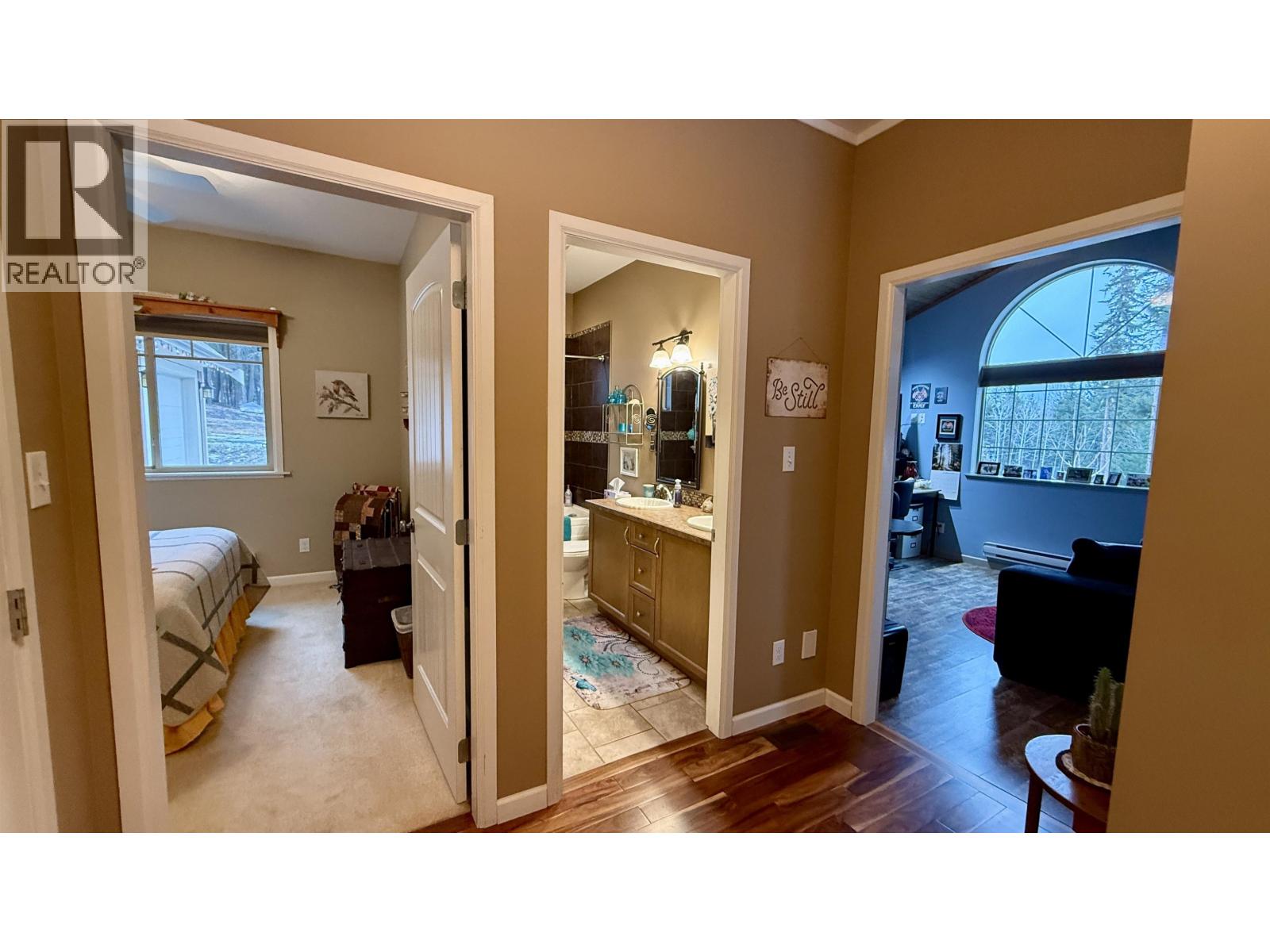 5352 Qua Place, 108 Mile Ranch, British Columbia  V0K 2Z0 - Photo 18 - R3087756