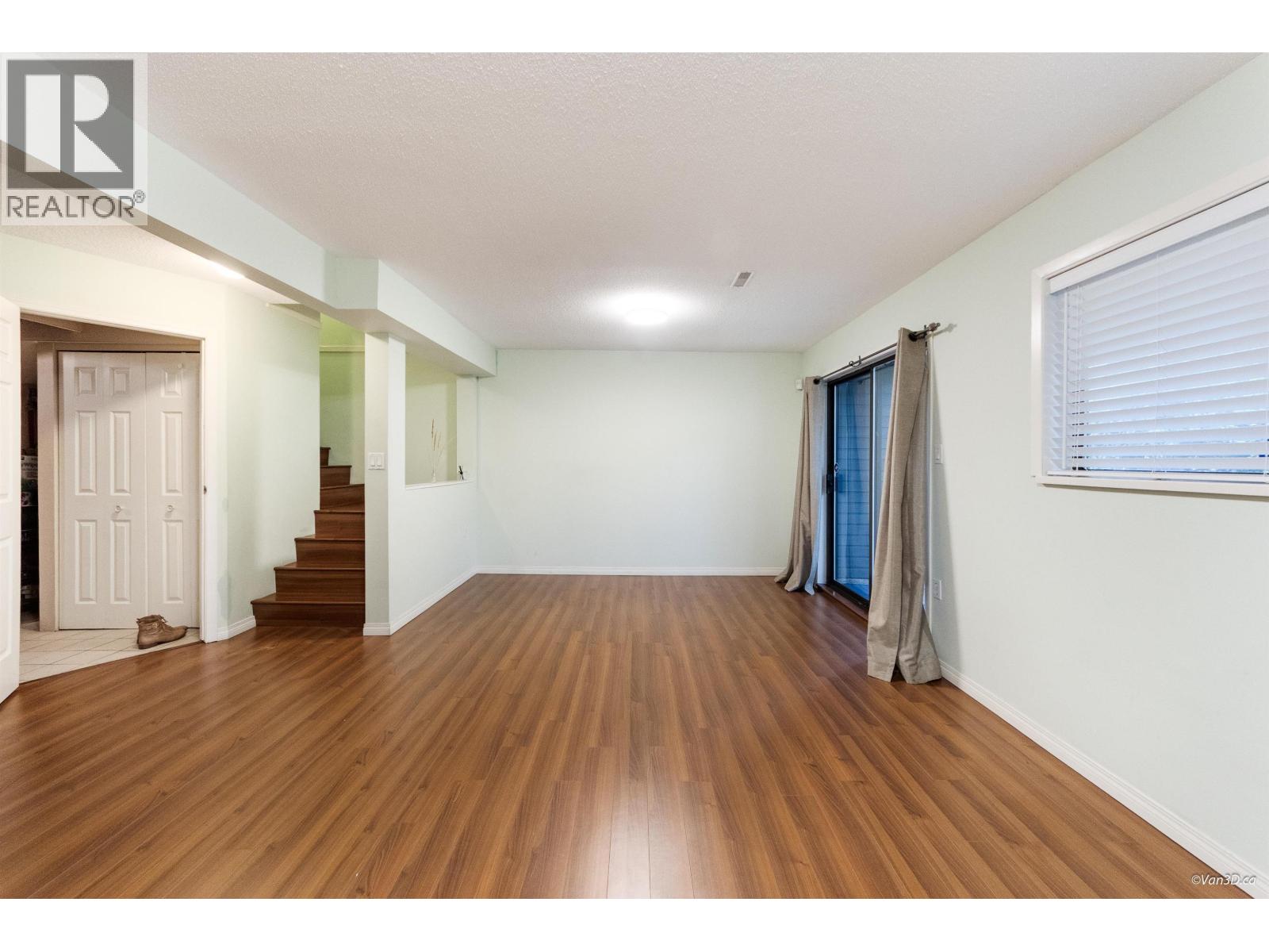 7305 Coronado Drive, Burnaby, British Columbia  V5A 1P9 - Photo 8 - R3071524