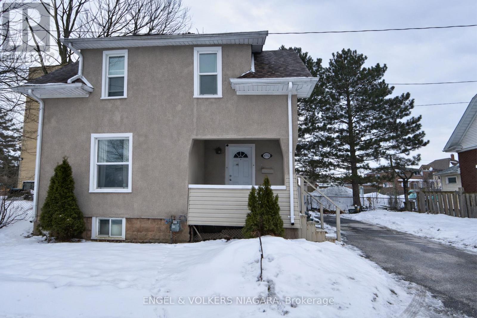 4752 Crawford Place W, Niagara Falls (Downtown), Ontario  L2E 1Z2 - Photo 4 - X12846618