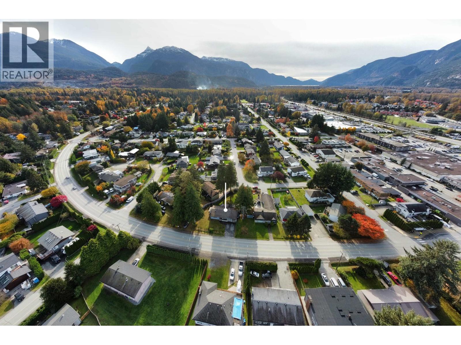 2026 Garibaldi Way, Squamish, British Columbia  V0N 1T0 - Photo 27 - R3096276