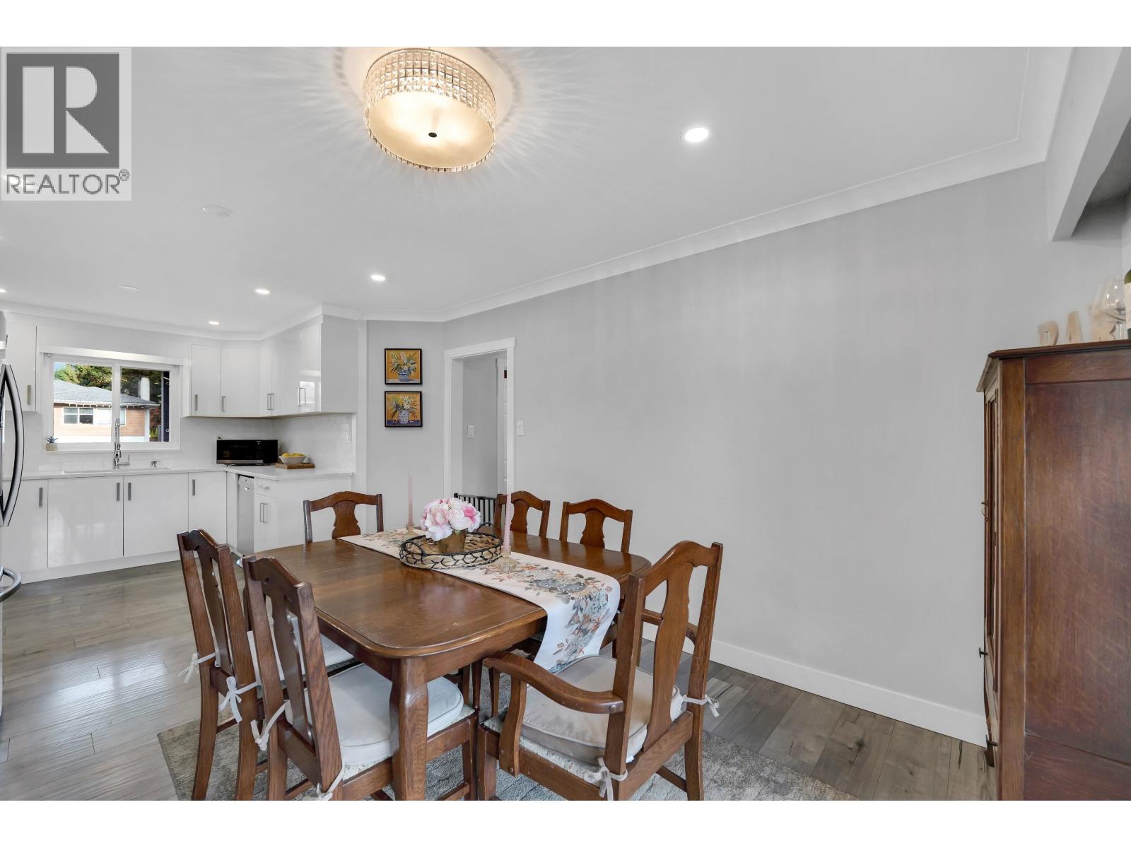 2026 Garibaldi Way, Squamish, British Columbia  V0N 1T0 - Photo 9 - R3096276