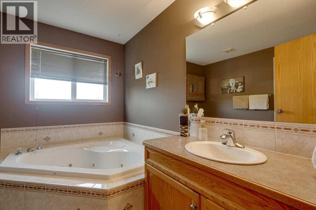 4903 56 Avenue, Innisfail, Alberta  T4G 1Y7 - Photo 15 - A2288177