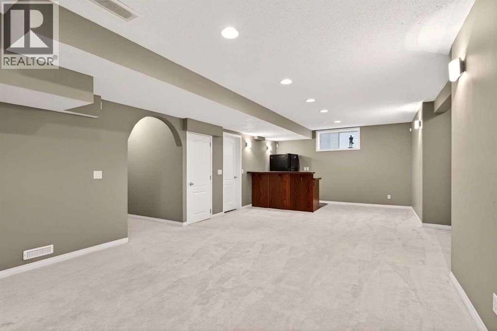 69 Elkton Way Sw, Calgary, Alberta  T3H 4Y9 - Photo 32 - A2284817