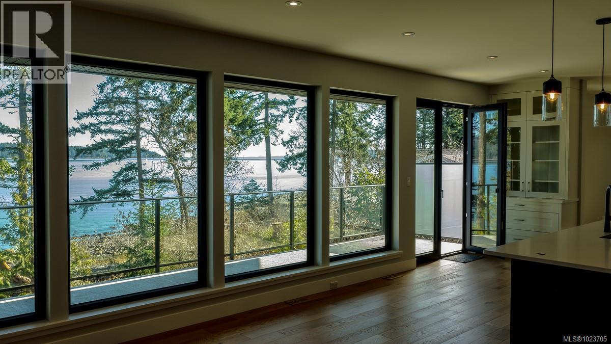 176 Baynes Dr, Fanny Bay, British Columbia  V0R 1W0 - Photo 12 - 1023705