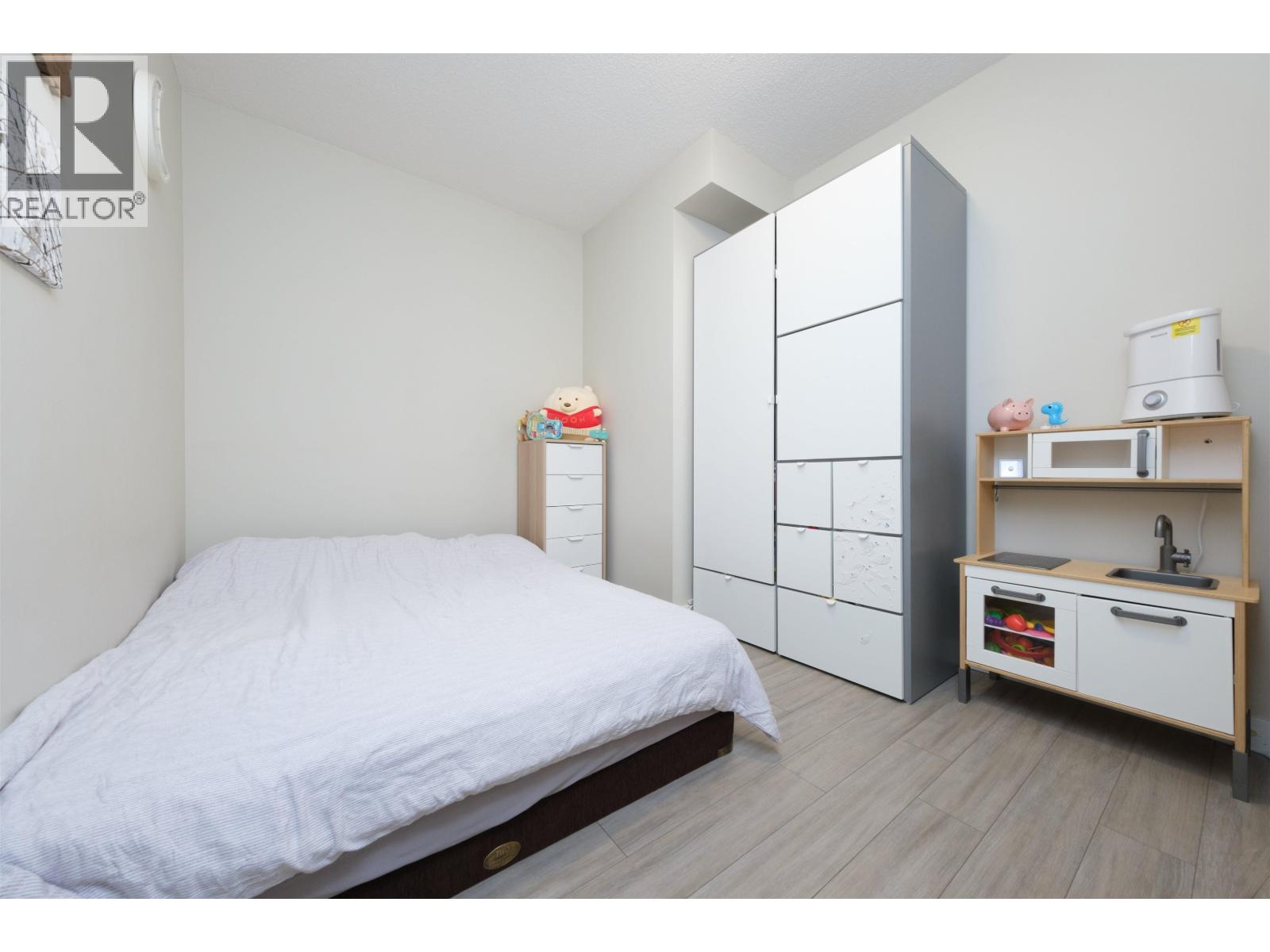 306 602 Como Lake Avenue, Coquitlam, British Columbia  V3J 0G2 - Photo 12 - R3059137