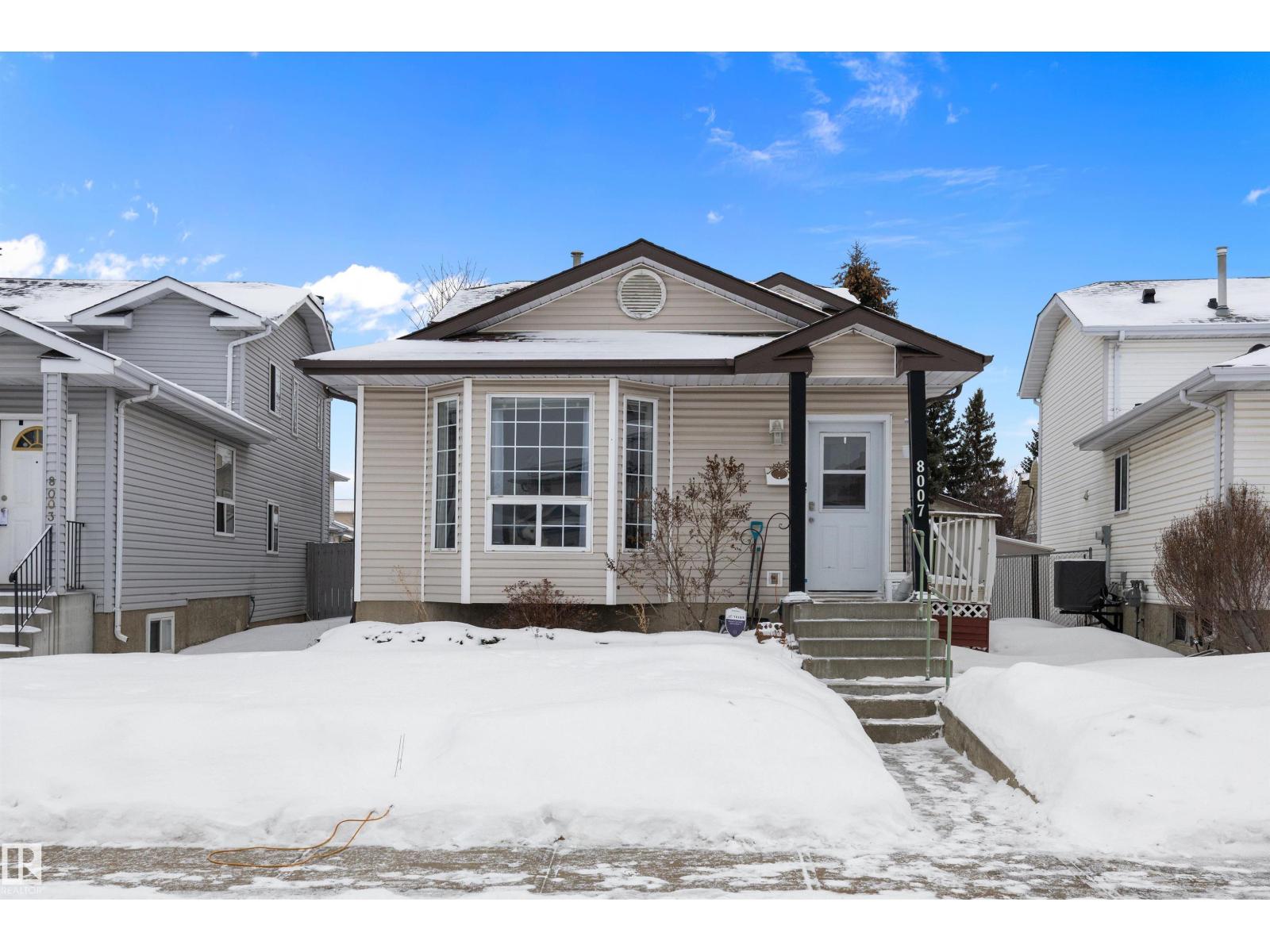 8007 160 AV NW, edmonton, Alberta