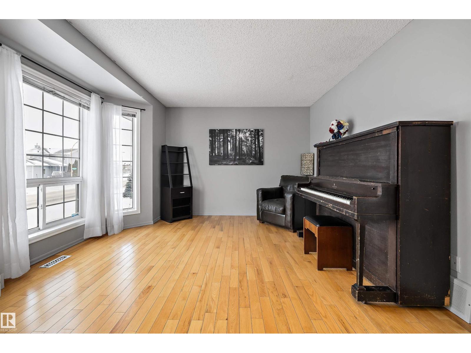 8007 160 Av Nw, Edmonton, Alberta  T5Z 3A2 - Photo 11 - E4475873