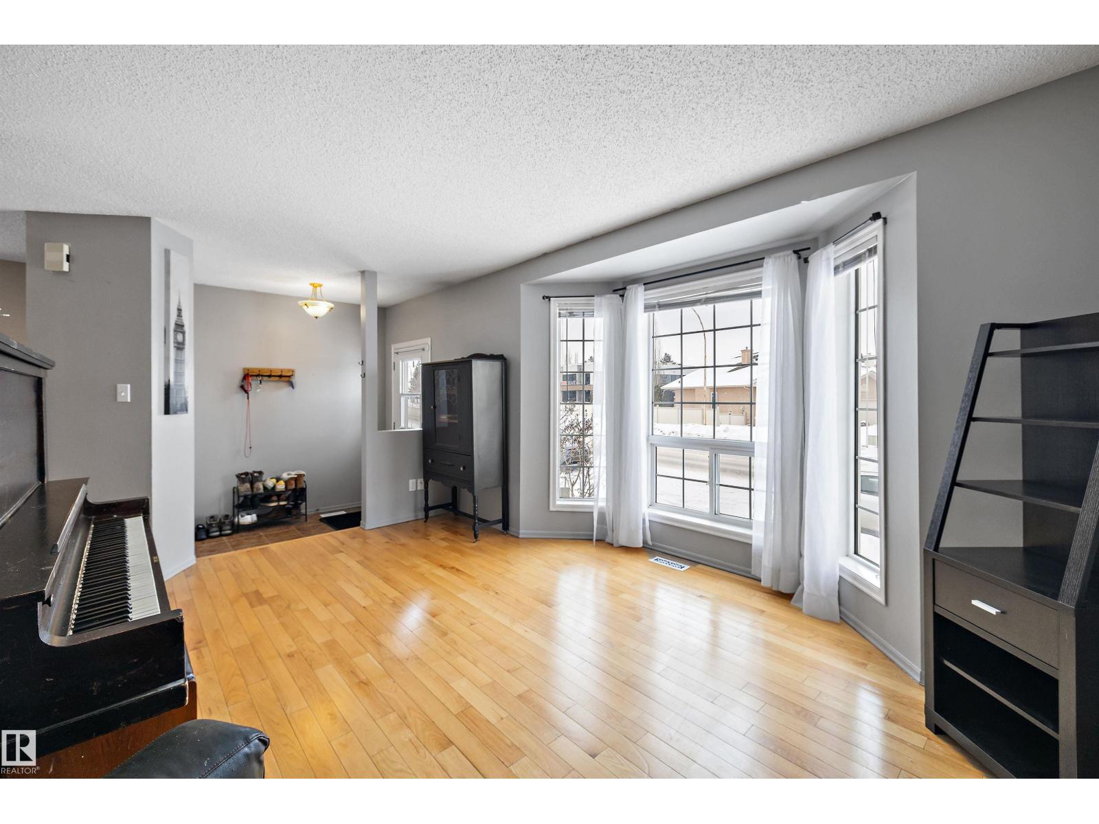 8007 160 Av Nw, Edmonton, Alberta  T5Z 3A2 - Photo 12 - E4475873