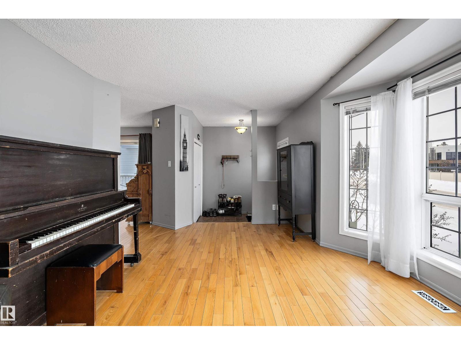 8007 160 Av Nw, Edmonton, Alberta  T5Z 3A2 - Photo 13 - E4475873