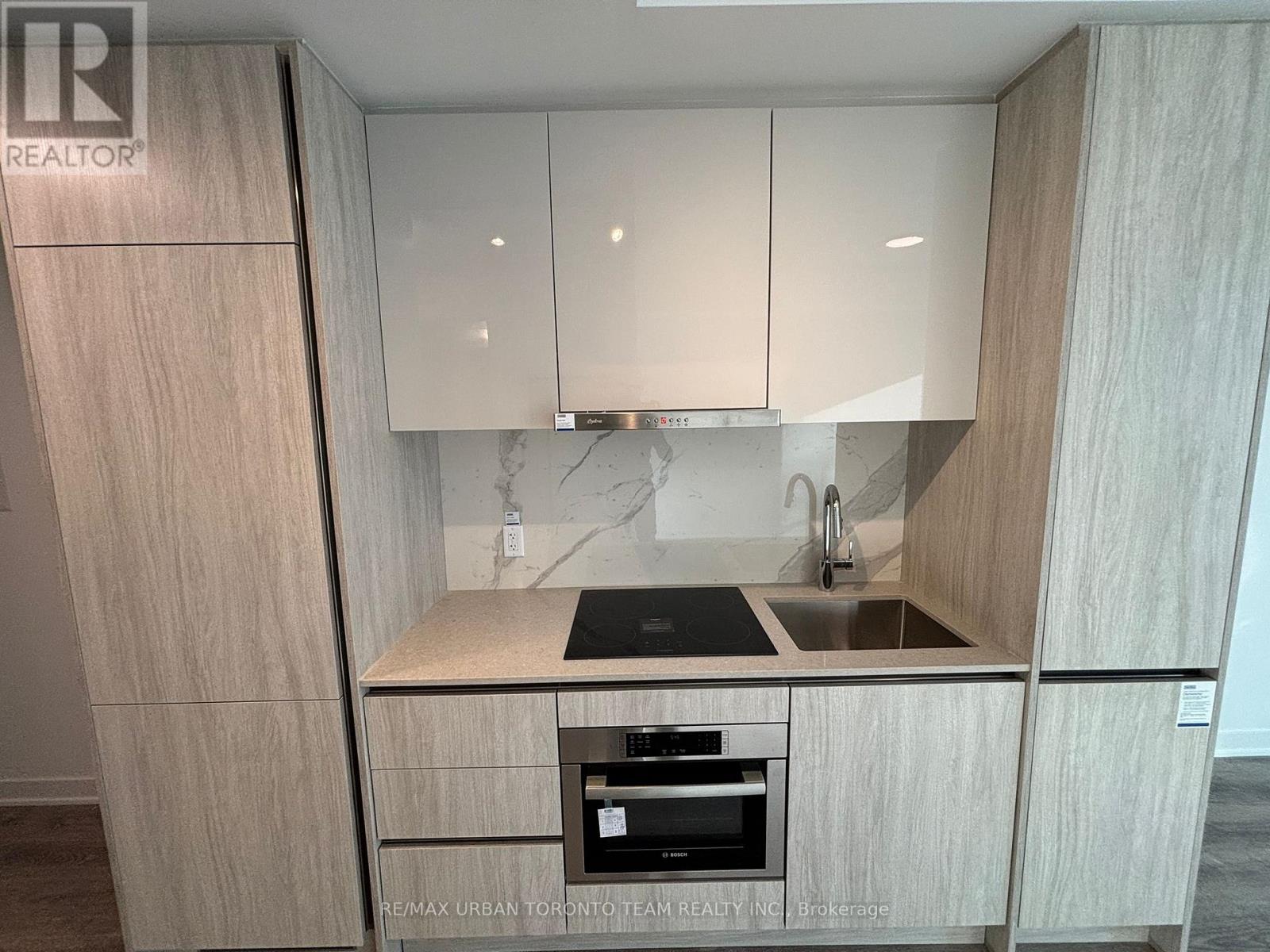 1611 - 180 Front Street E, Toronto, Ontario  M5A 0K9 - Photo 7 - C12846592