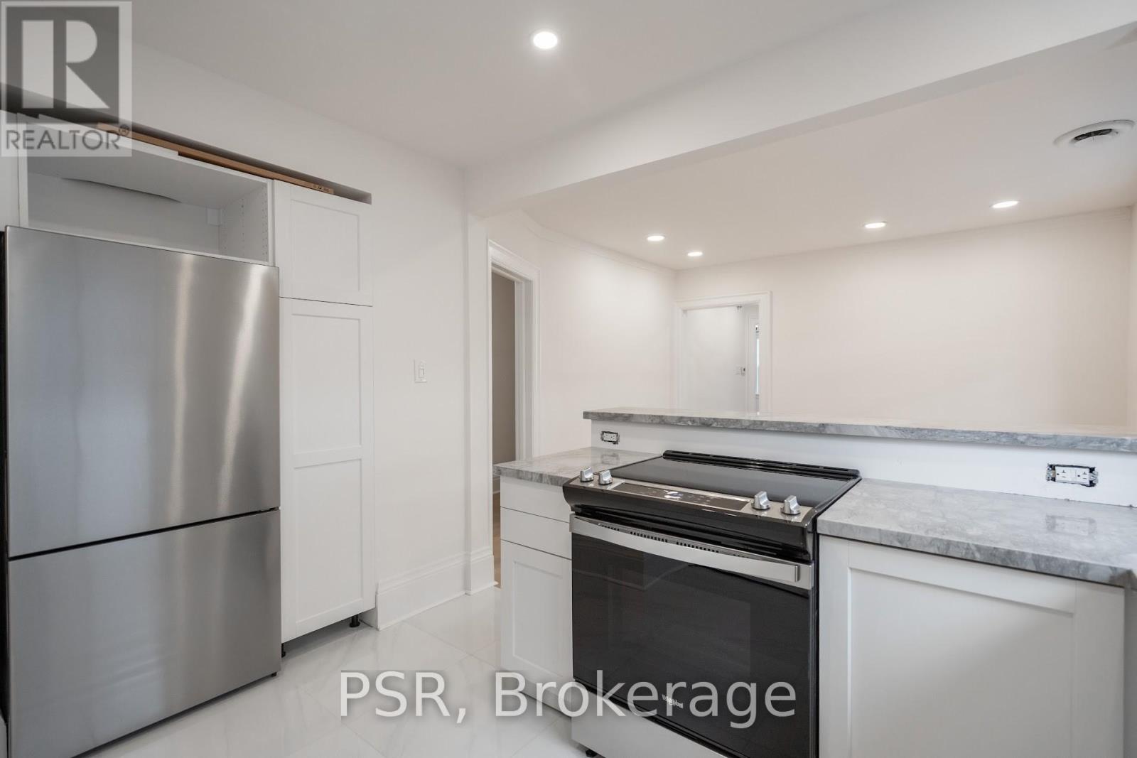 2nd Floor - 25 Coulson Avenue, Toronto, Ontario  M4V 1Y3 - Photo 5 - C12846596