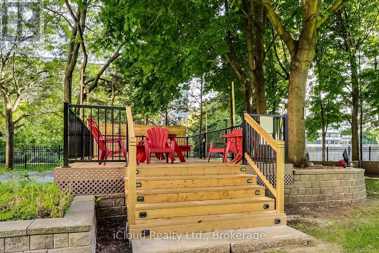 912 - 21 Overlea Boulevard, Toronto, Ontario  M4H 1P2 - Photo 3 - C12846624