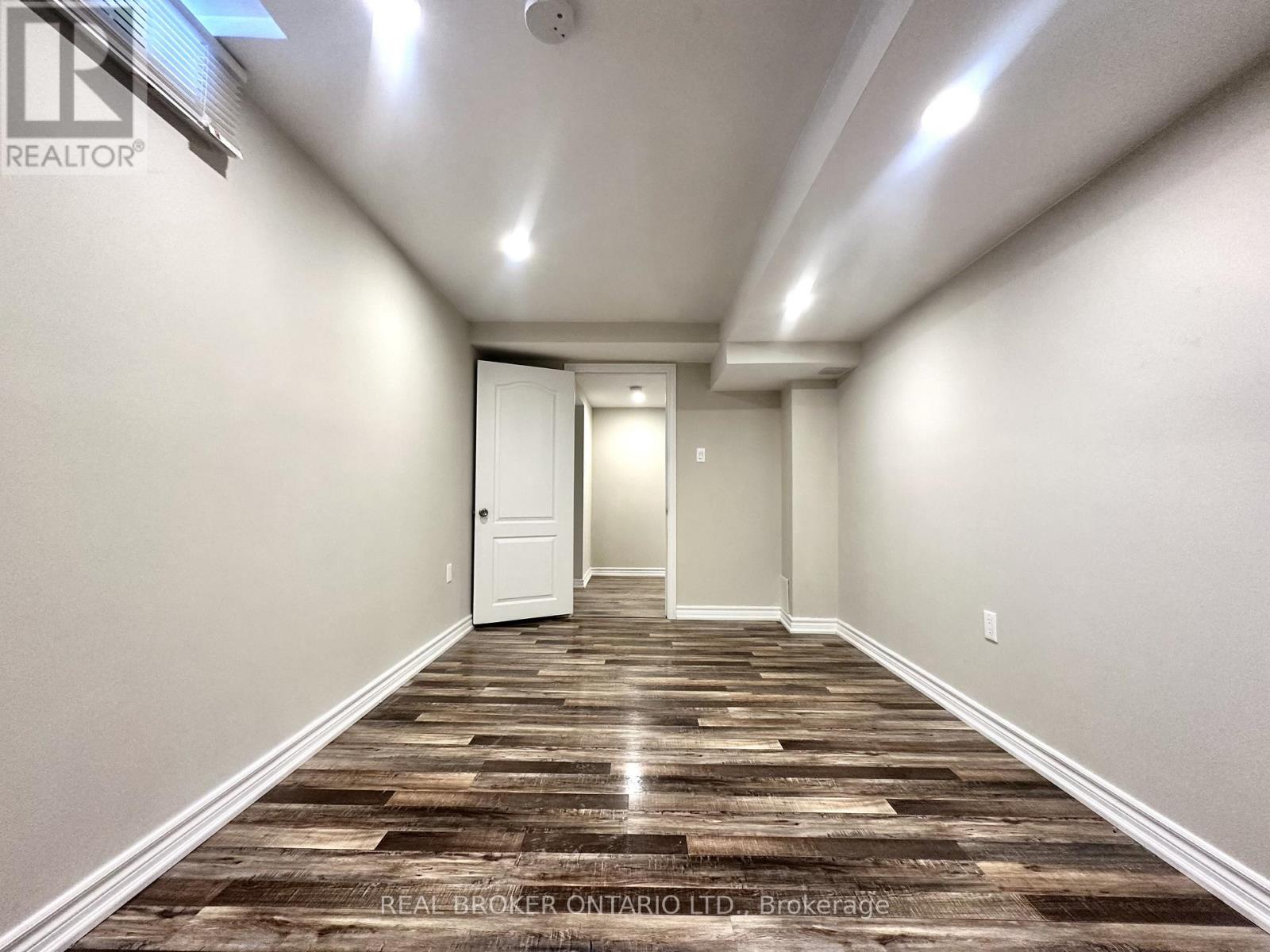 Basement - 60 Steepleview Crescent, Richmond Hill, Ontario  L4C 9R3 - Photo 17 - N12846594