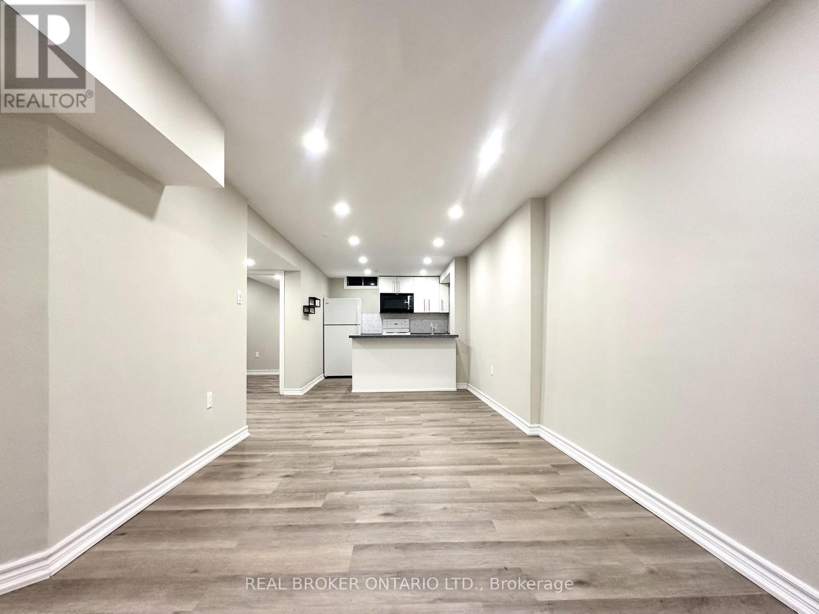 Basement - 60 Steepleview Crescent, Richmond Hill, Ontario  L4C 9R3 - Photo 5 - N12846594