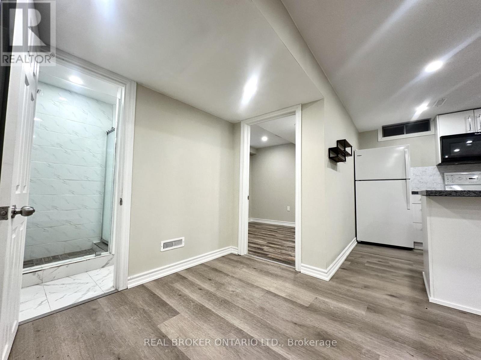 Basement - 60 Steepleview Crescent, Richmond Hill, Ontario  L4C 9R3 - Photo 7 - N12846594