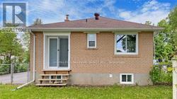 133 Harrison Drive, Newmarket, Ontario  L3Y 4P5 - Photo 10 - N12846614