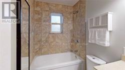 133 Harrison Drive, Newmarket, Ontario  L3Y 4P5 - Photo 9 - N12846614