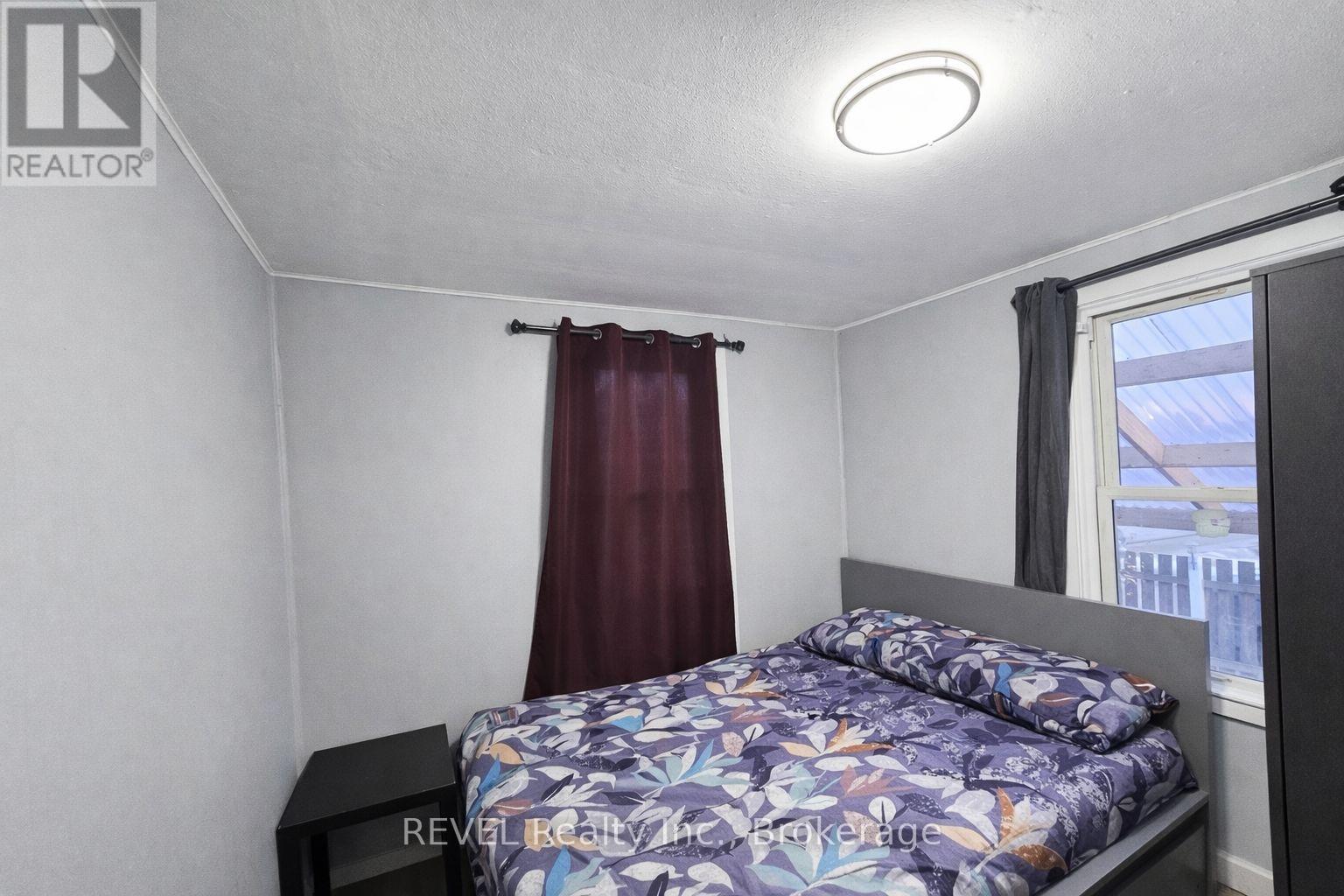 Upper - 6222 Hawkins Street, Niagara Falls, Ontario  L2G 3B5 - Photo 6 - X12837190