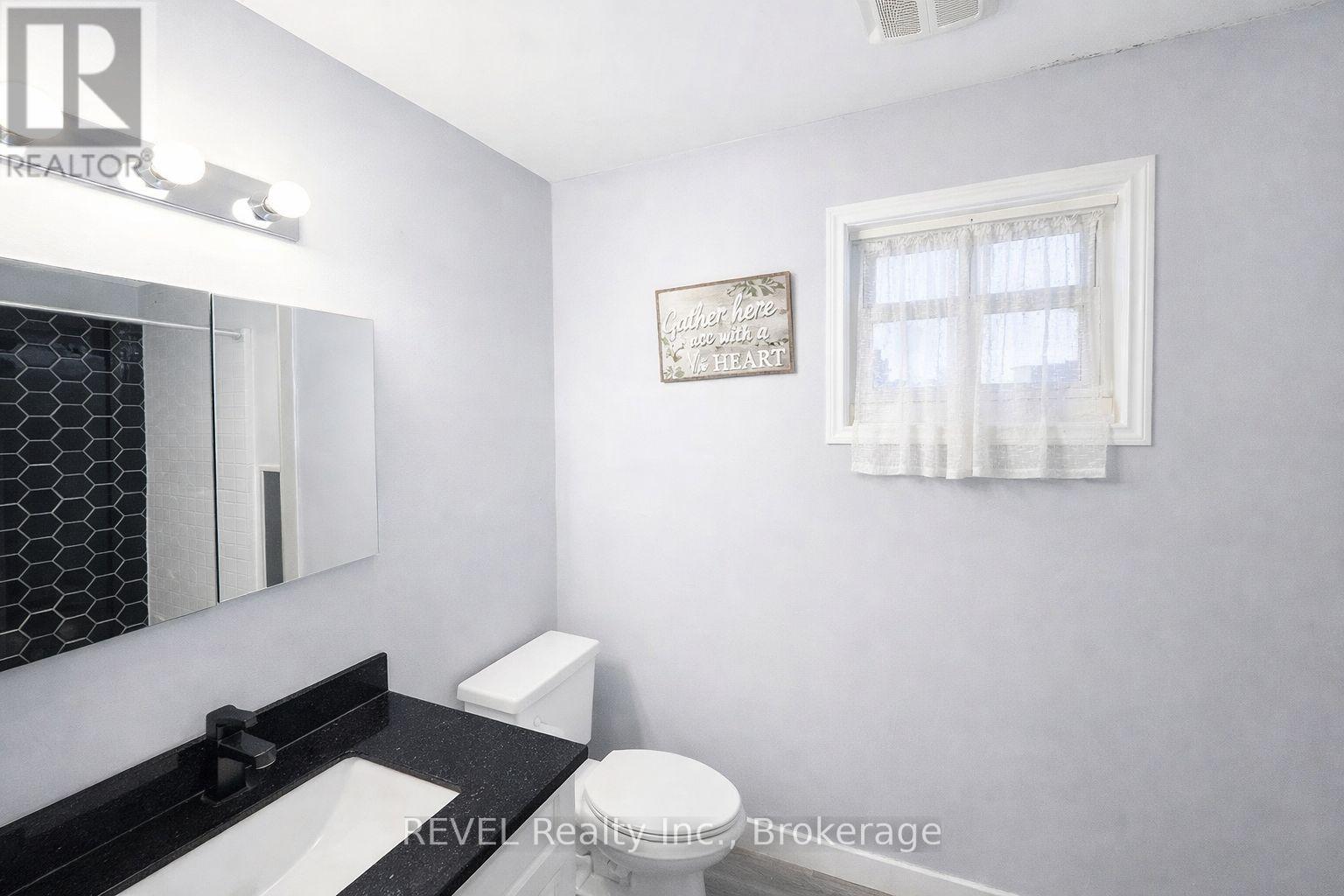 Upper - 6222 Hawkins Street, Niagara Falls, Ontario  L2G 3B5 - Photo 8 - X12837190