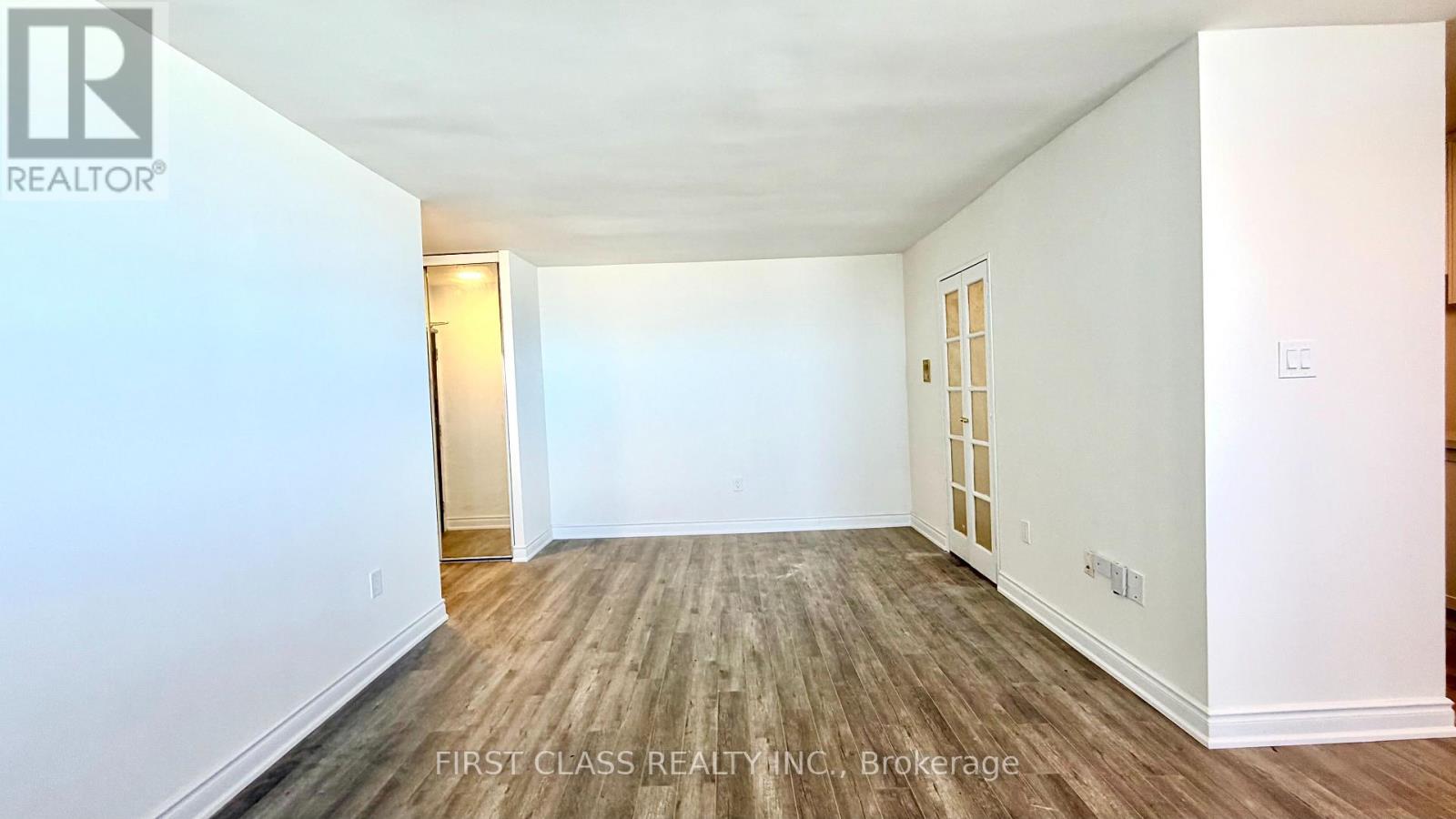 1415 - 541 Blackthorn Avenue, Toronto, Ontario  M6M 5A6 - Photo 17 - W12846628