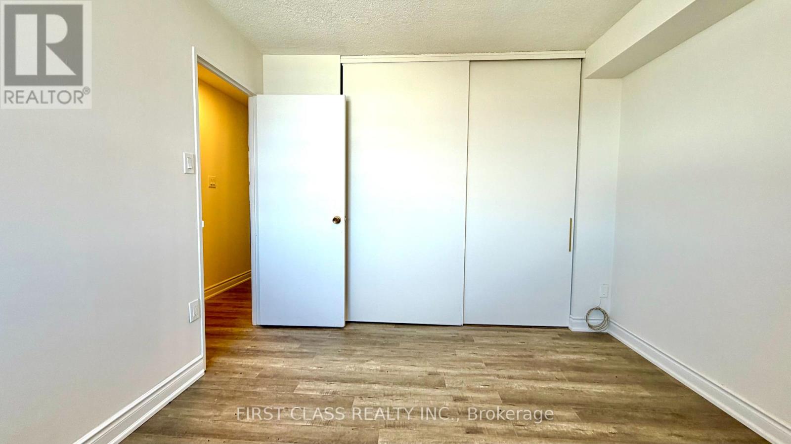 1415 - 541 Blackthorn Avenue, Toronto, Ontario  M6M 5A6 - Photo 27 - W12846628