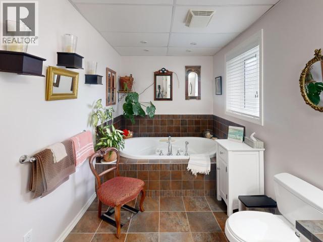 4691 Redonda Ave, Powell River, British Columbia  V8A 5L7 - Photo 10 - 19614