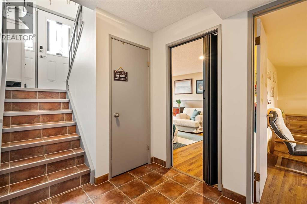 5919 Temple Drive Ne, Calgary, Alberta  T1Y 3B5 - Photo 23 - A2285959