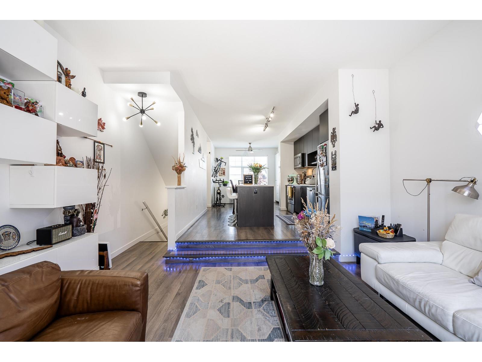 94 8130 136a Street, Surrey, British Columbia  V3W 1H9 - Photo 4 - R3095931