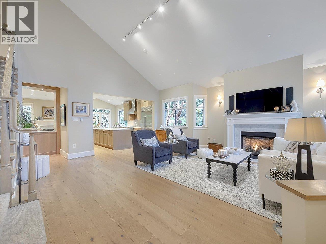 28 5650 Hampton Place, Vancouver, British Columbia  V6T 2G5 - Photo 3 - R3095344