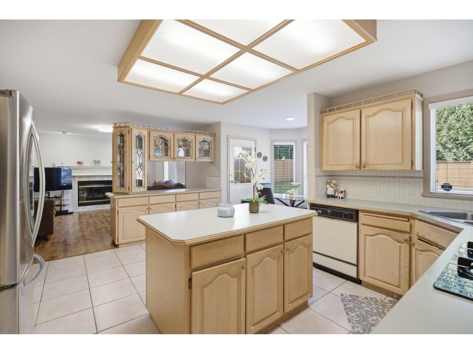 6707 122a Street, Surrey, British Columbia  V3W 0W1 - Photo 7 - R3096137