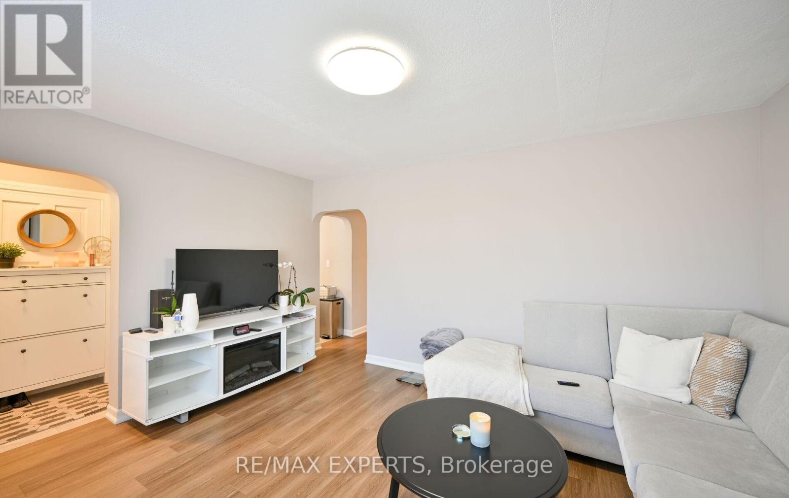 Upper - 3108 Parkerhill Road, Mississauga, Ontario  L5B 1V5 - Photo 5 - W12842164