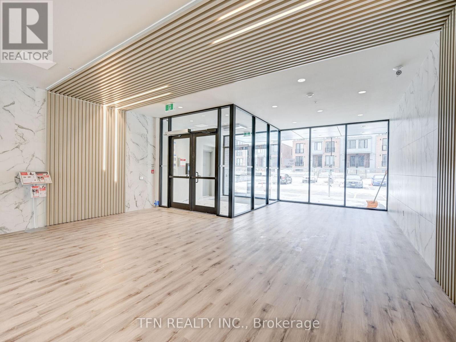 211 - 107 Rogers Street, Waterloo, Ontario  N2J 1A4 - Photo 4 - X12846188