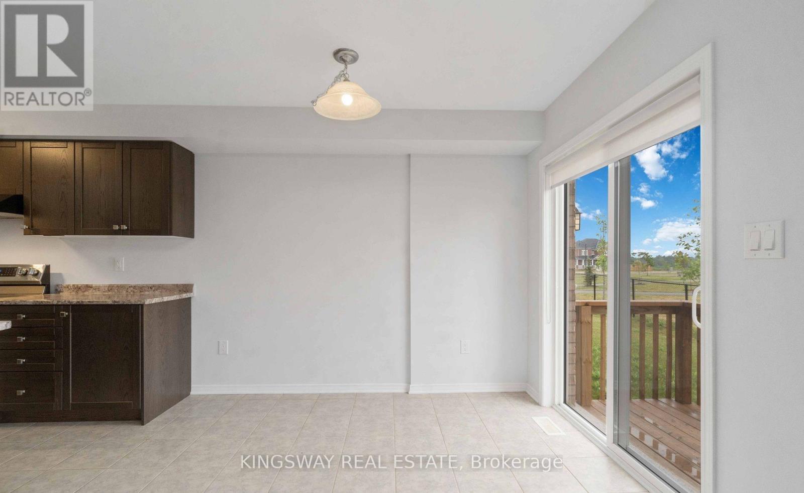 17 Armes Street, Hamilton, Ontario  L0R 1C0 - Photo 8 - X12846542