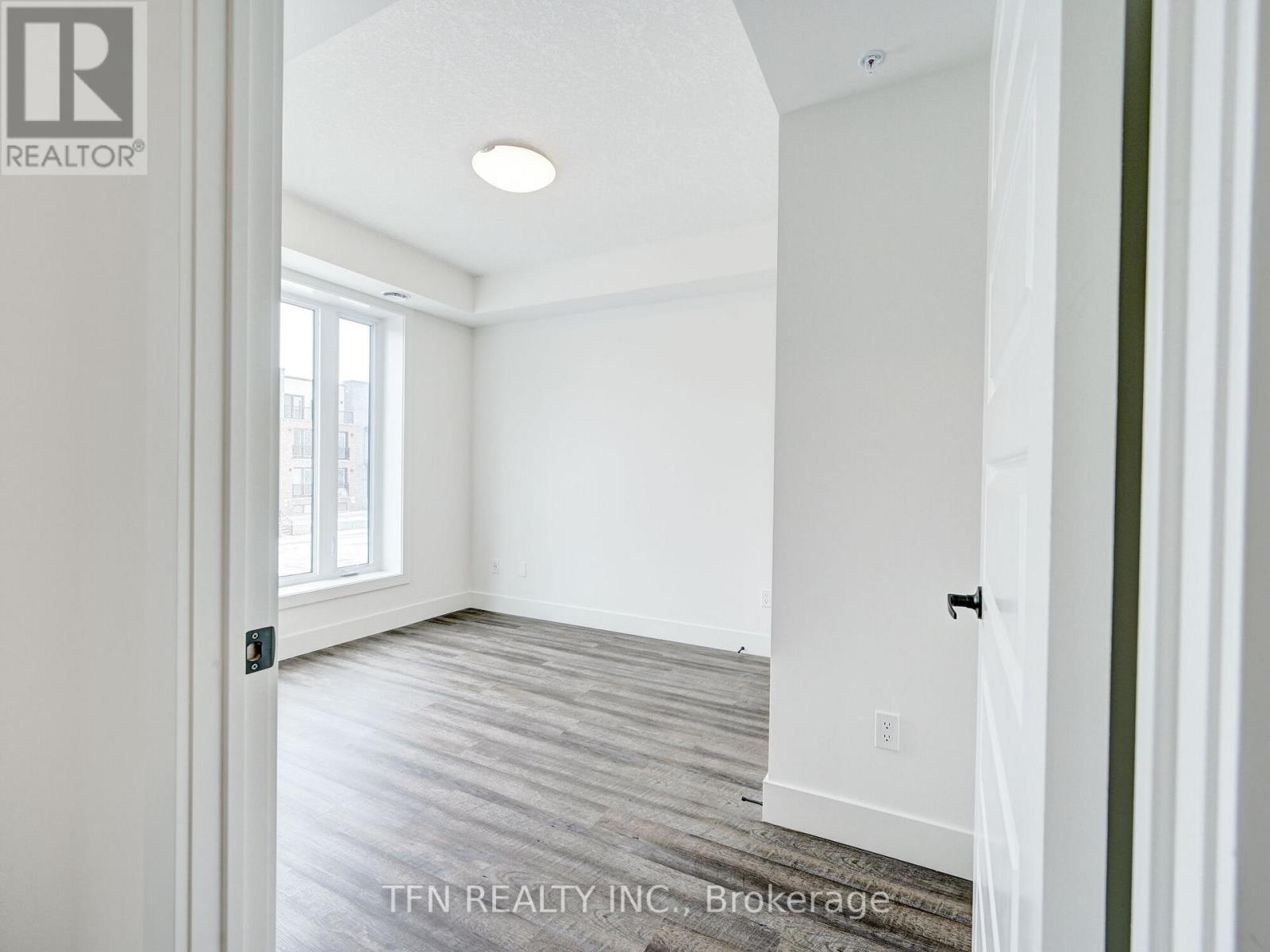 211 - 107 Rogers Street, Waterloo, Ontario  N2J 1A4 - Photo 15 - X12846188