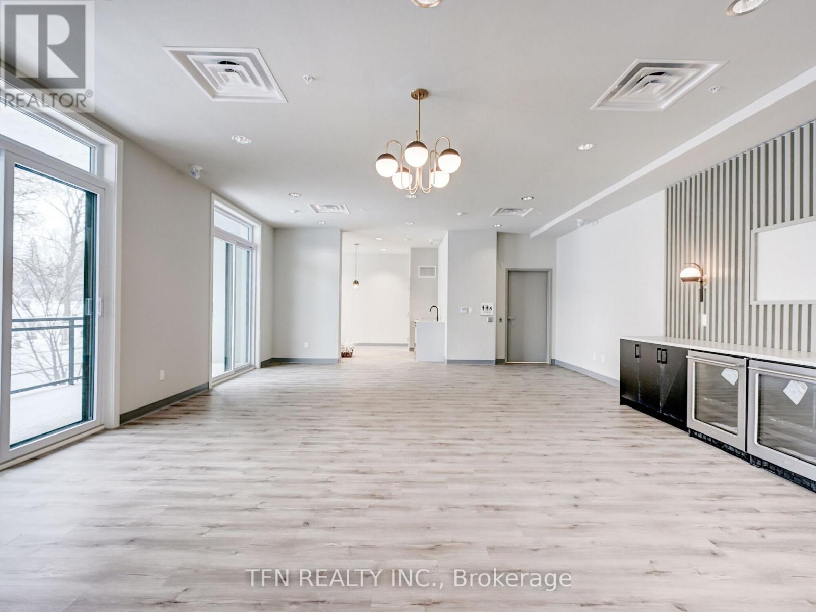 211 - 107 Rogers Street, Waterloo, Ontario  N2J 1A4 - Photo 25 - X12846188