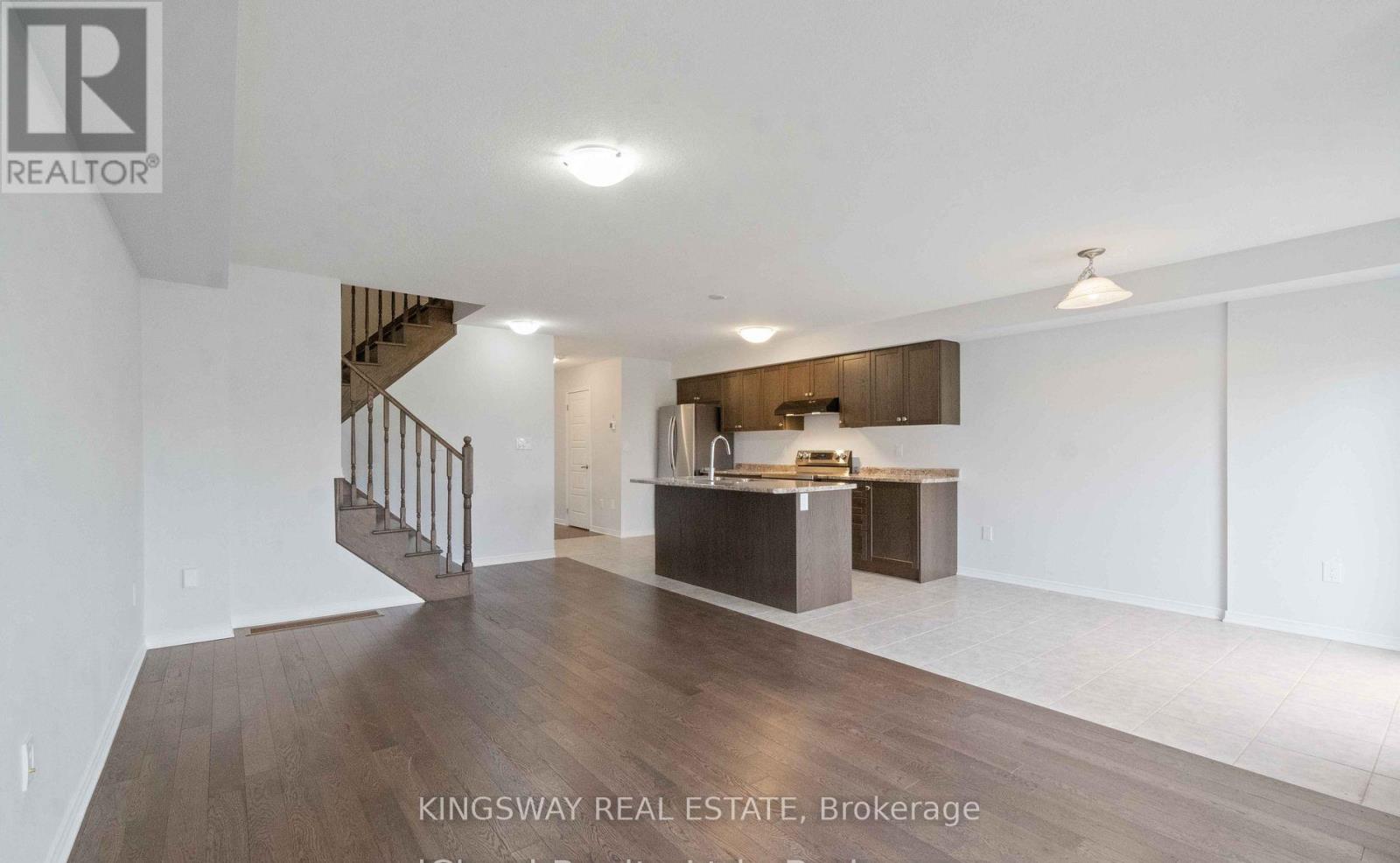 17 Armes Street, Hamilton, Ontario  L0R 1C0 - Photo 7 - X12846542