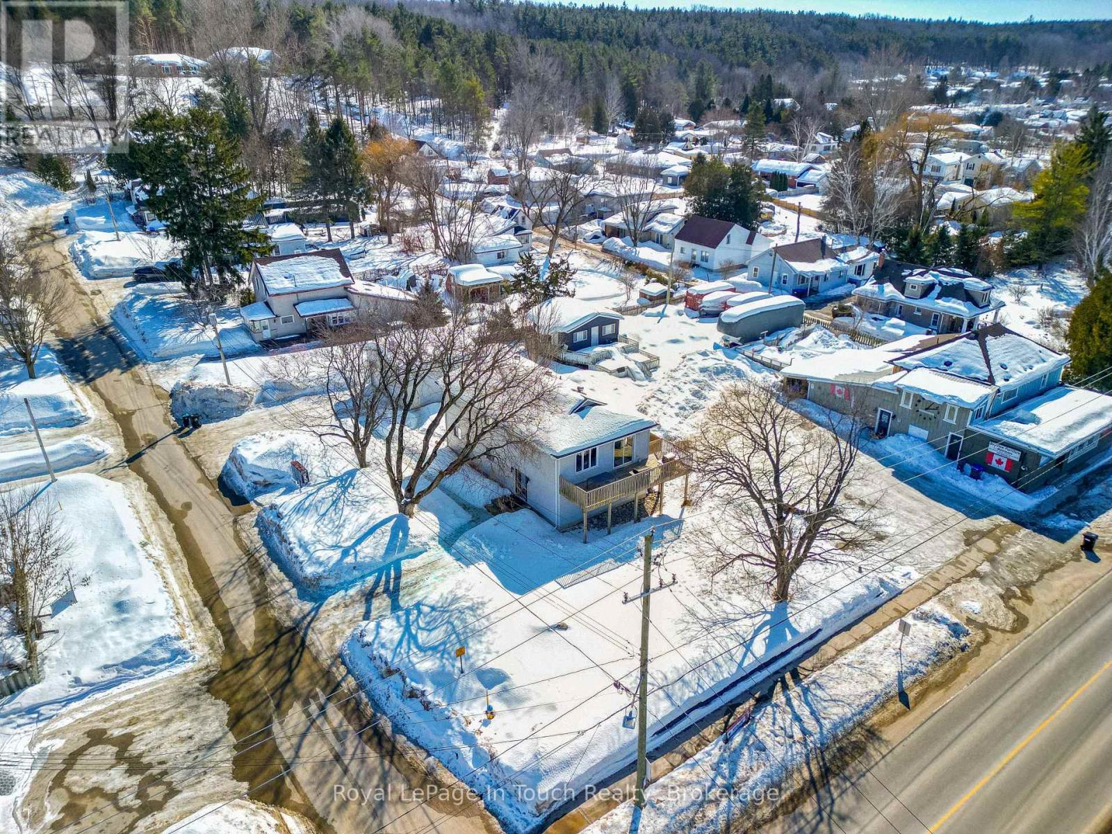 108 Robert Street N, Penetanguishene, Ontario  L9M 1P1 - Photo 4 - S12846680