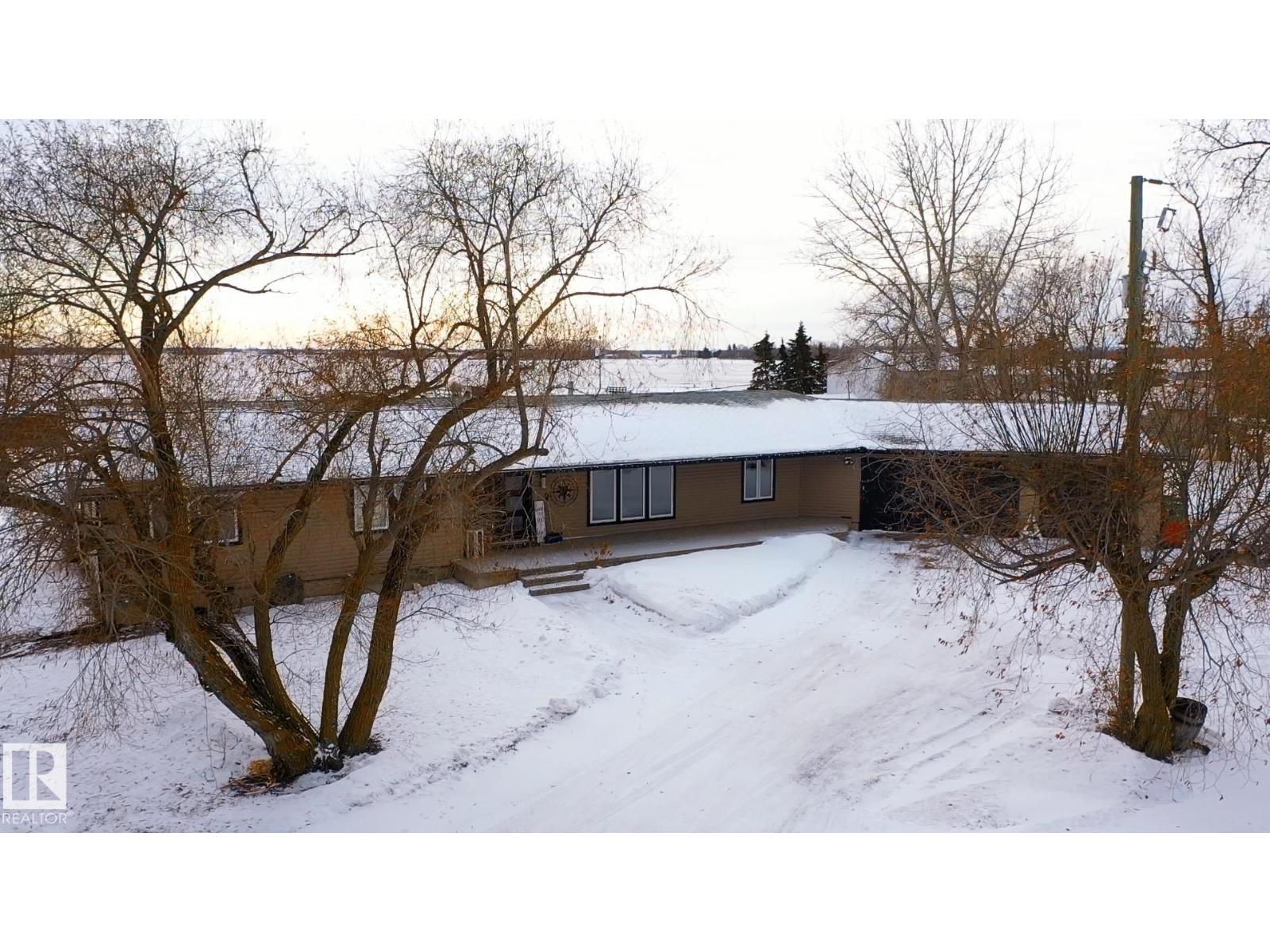 25421 Twp Road 554, Rural Sturgeon County, Alberta  T8R 2G7 - Photo 4 - E4469432