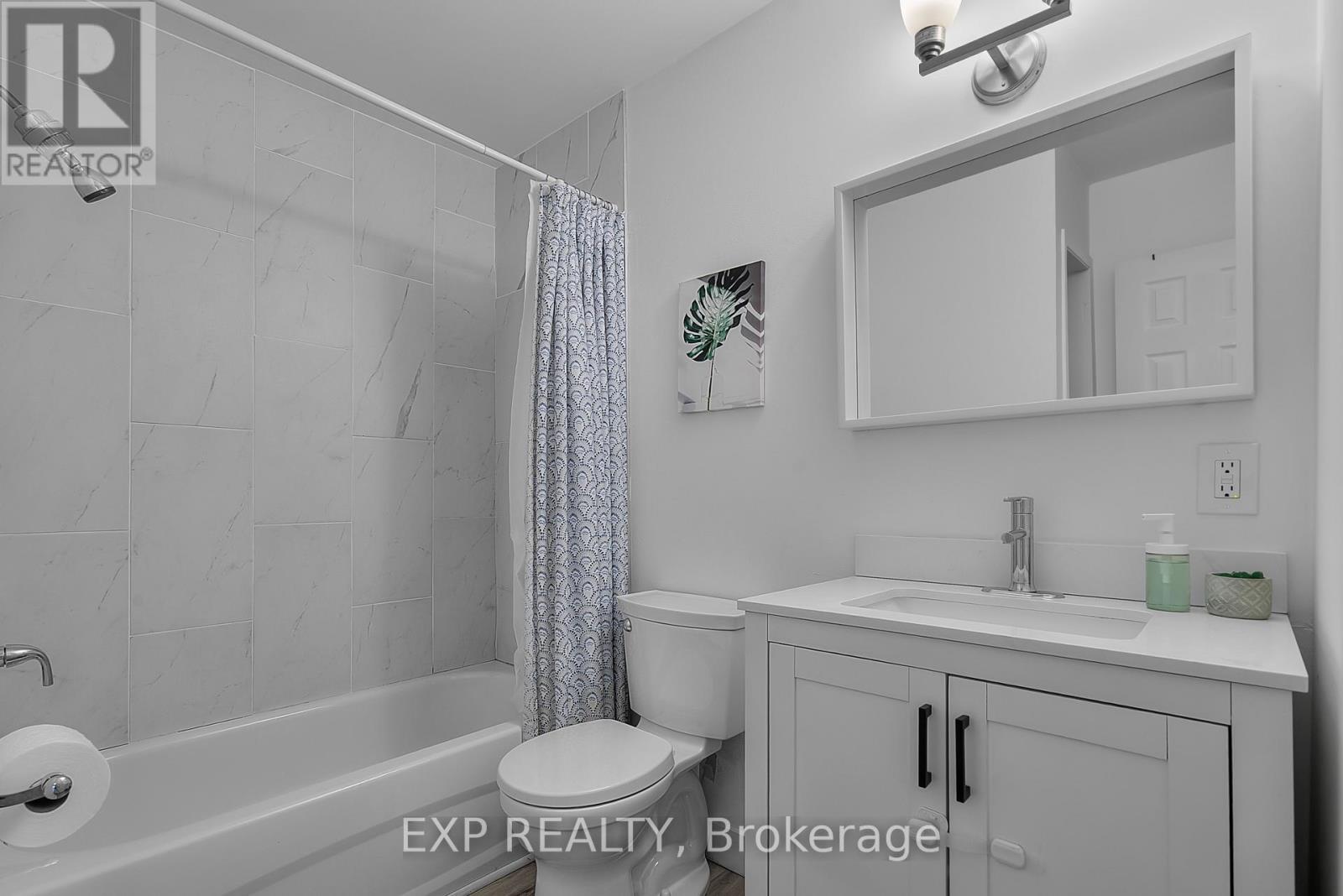 1 - 4595 Queen Street, Niagara Falls (Downtown), Ontario  L2E 2L7 - Photo 12 - X12846652