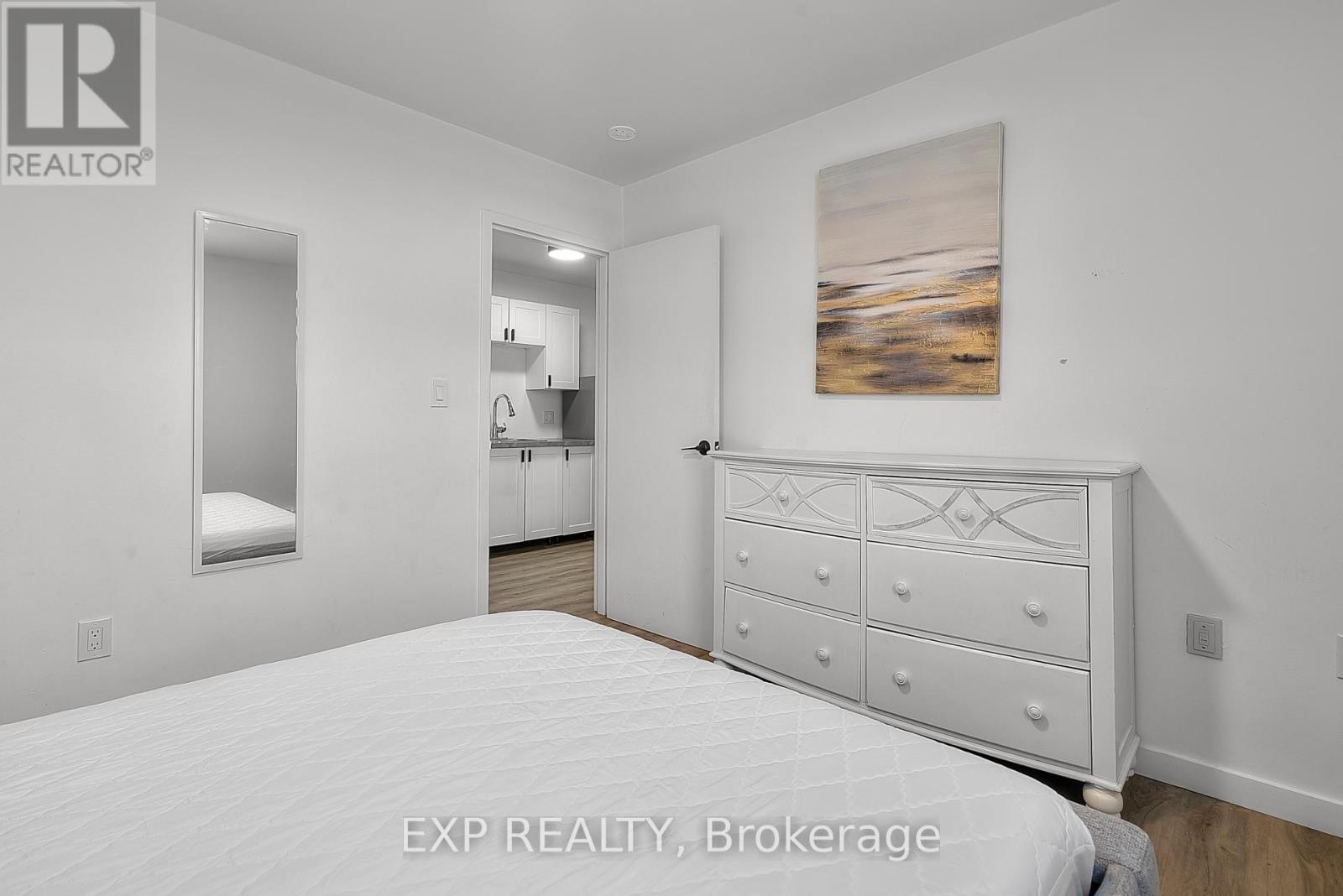 3 - 4595 Queen Street, Niagara Falls, Ontario  L2E 2L7 - Photo 8 - X12846654