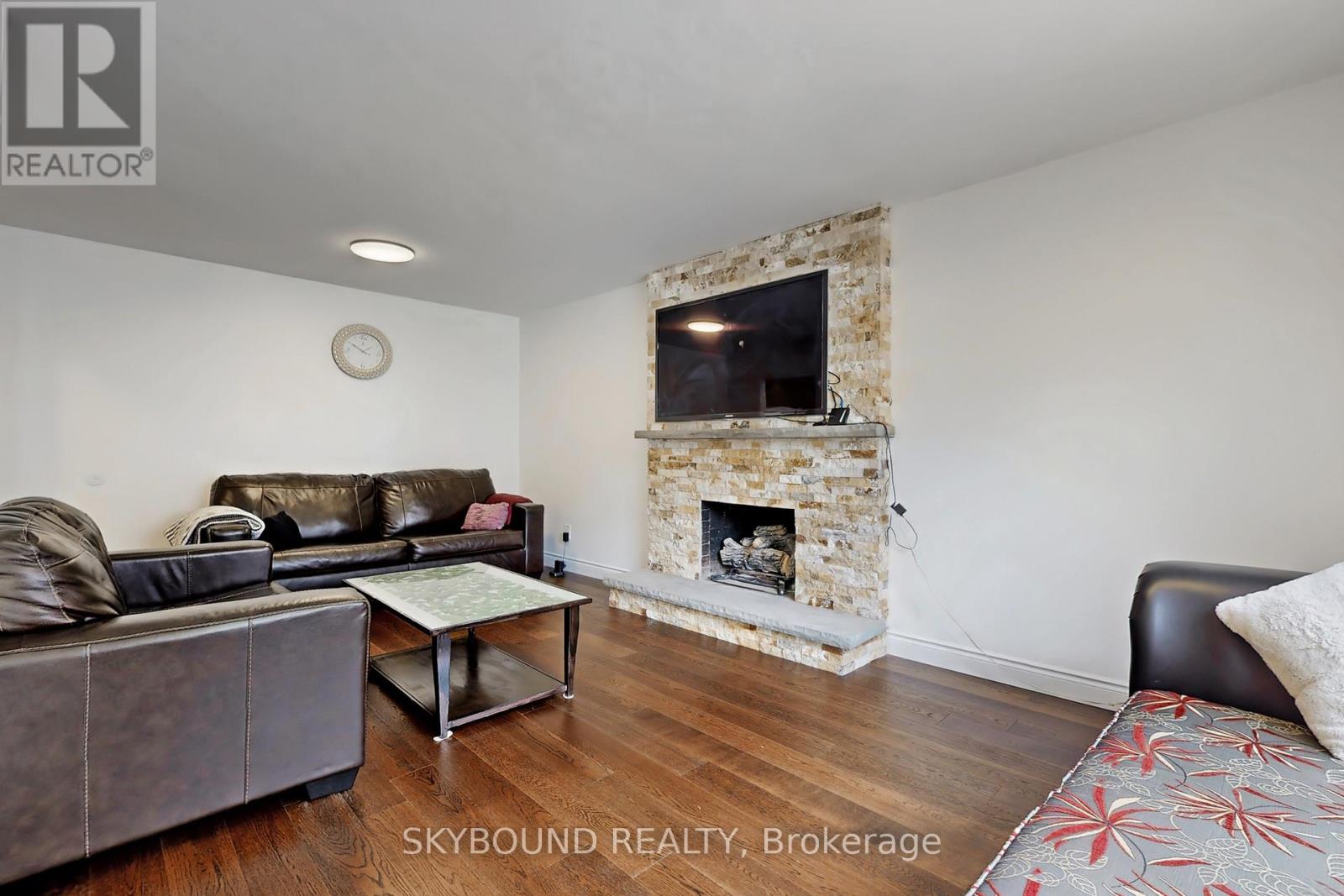 2088 Madden Boulevard, Oakville, Ontario  L6H 3L6 - Photo 6 - W12843266