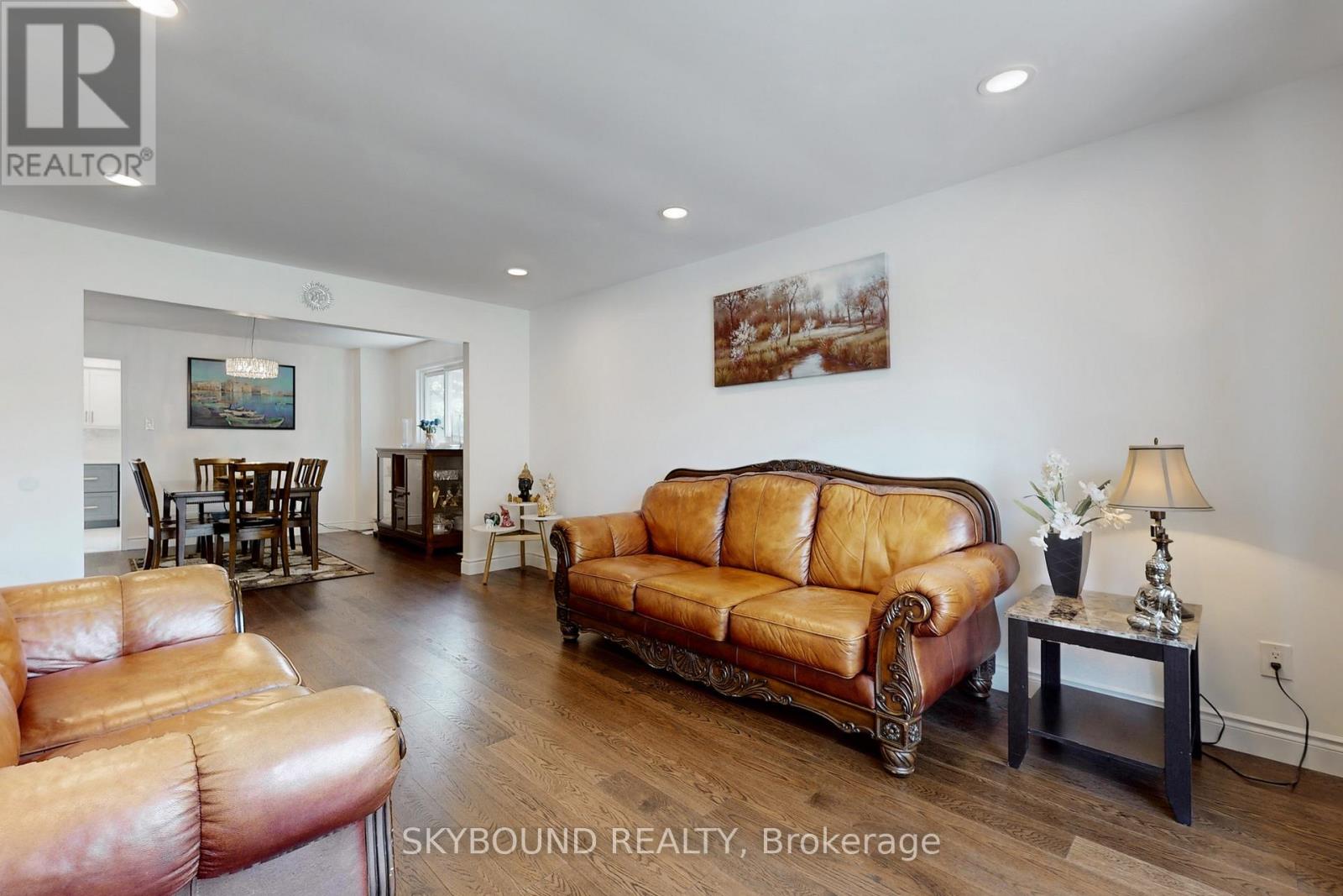 2088 Madden Boulevard, Oakville, Ontario  L6H 3L6 - Photo 4 - W12843266