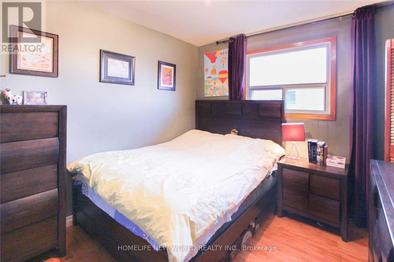 Main Fl - 135 Pineway Boulevard, Toronto, Ontario  M2H 1A9 - Photo 11 - C12846646