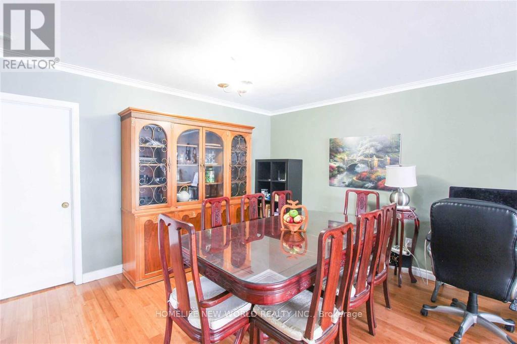 Main Fl - 135 Pineway Boulevard, Toronto, Ontario  M2H 1A9 - Photo 3 - C12846646